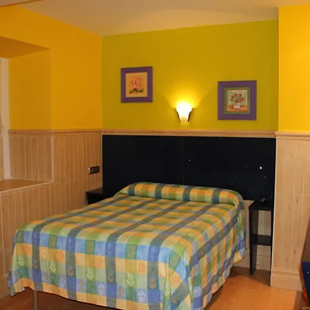 Izar Bat Guest house